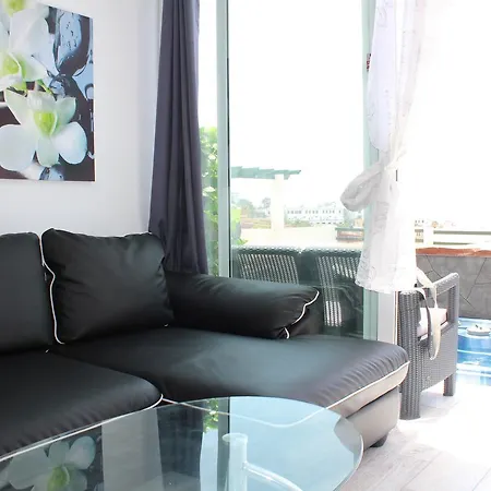 Atalaya Court 204 *